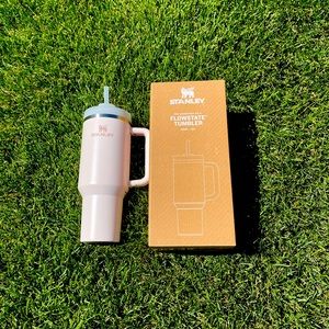 Stanley quencher H2.0 rose quartz